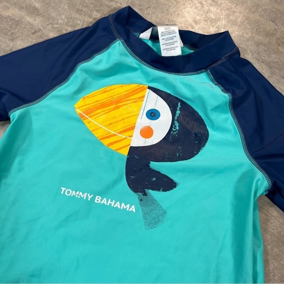 🎒TOMMY Bahamas Teal & Blue Swim Tee w Bird Graphic *cracking on graphic - Picture 4 of 7